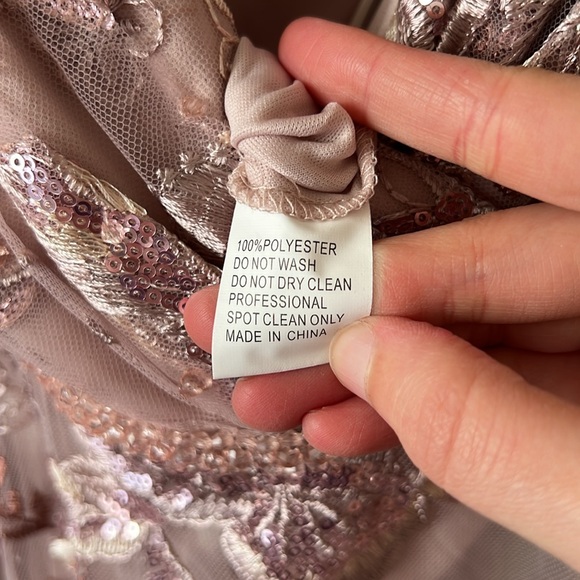 Mac Duggal Embellished V Neck Illusion Long Sleeve A Line Gown in Rose Size 12 - Picture 9 of 12